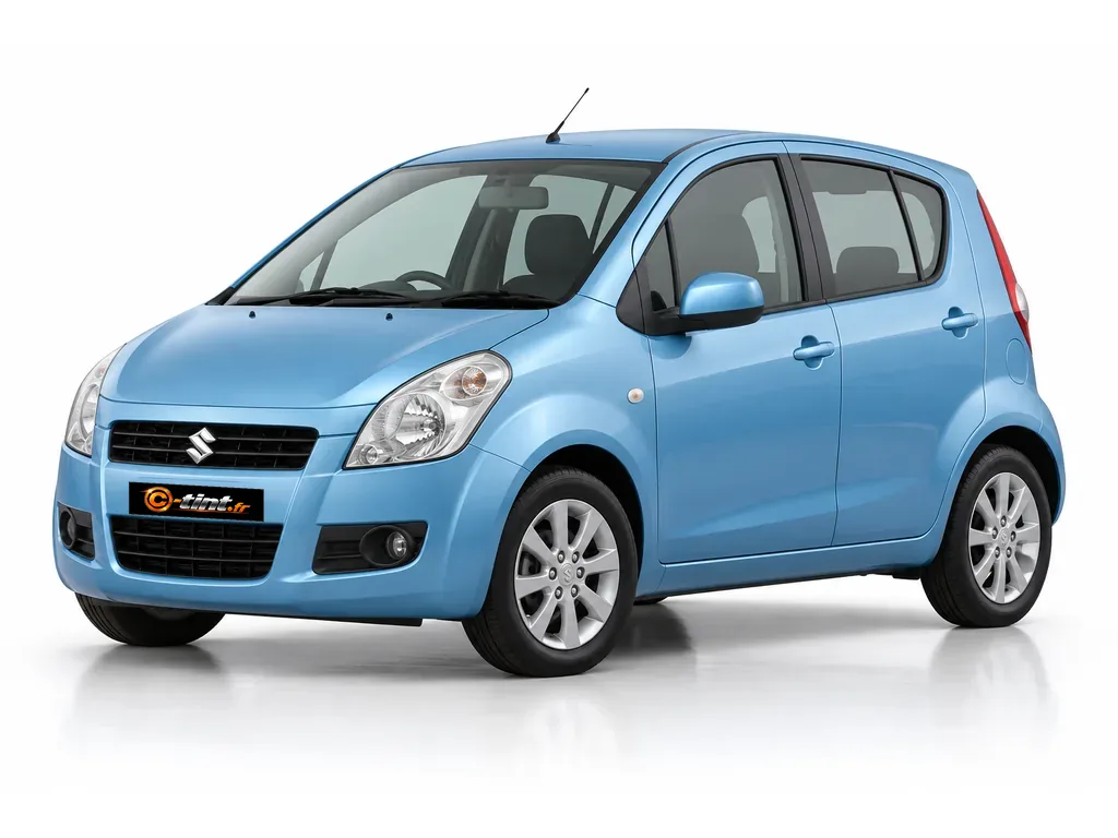 Suzuki Splash EX · Compacte · 5 portes — vue trois-quarts avant vers la gauche