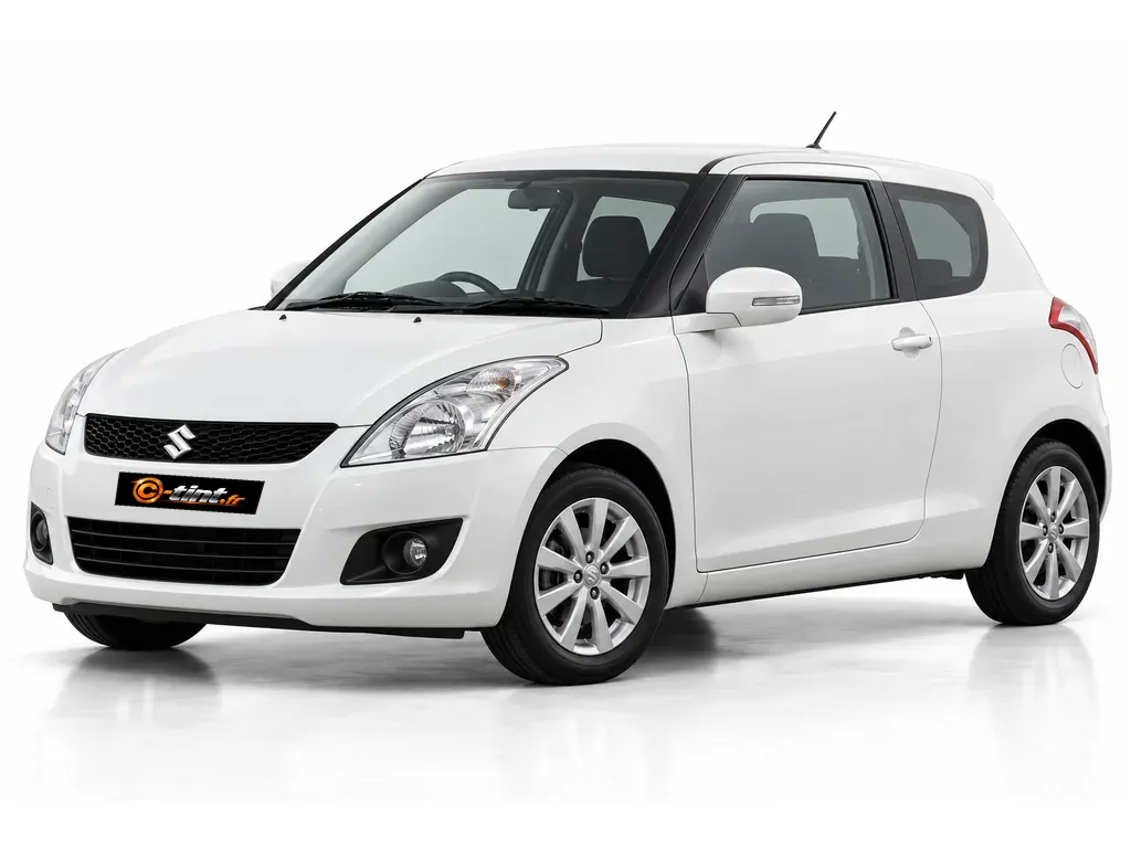 Suzuki Swift NZ/FZ — Génération 2 mondiale — 3 portes · Compacte · 3 portes — vue trois-quarts avant vers la gauche