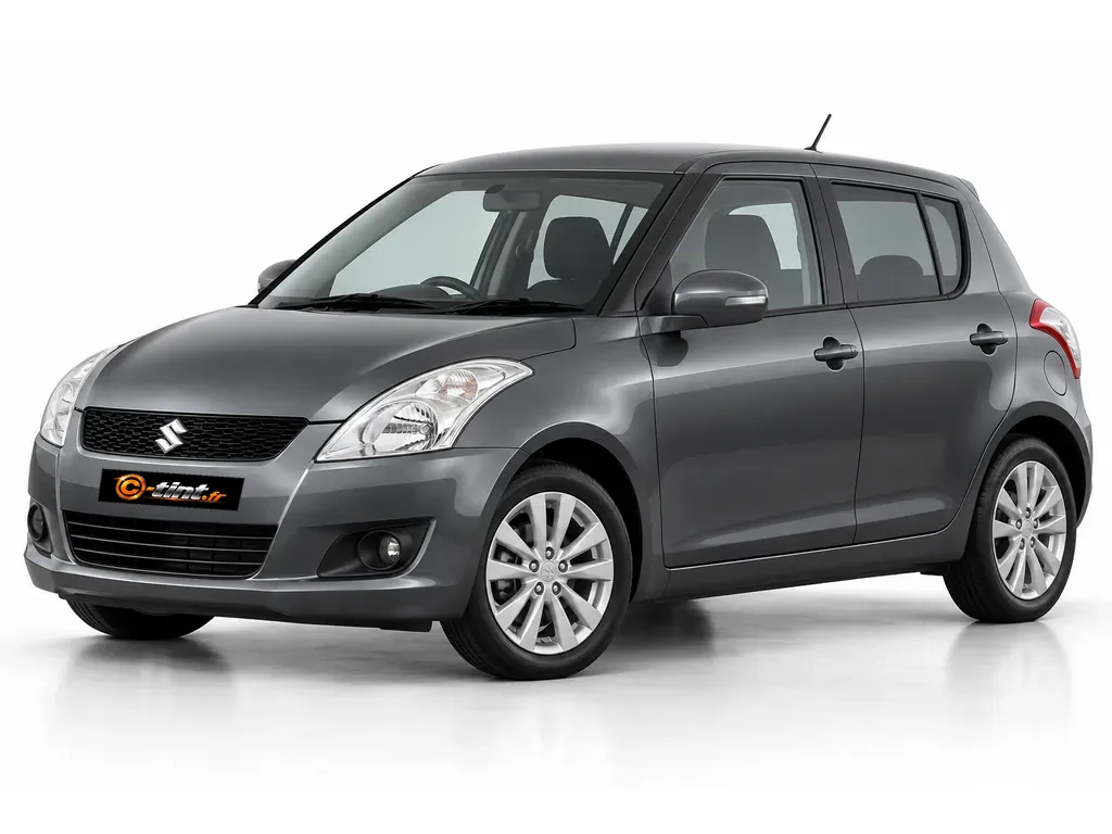 Suzuki Swift NZ/FZ — Génération 2 mondiale — 5 portes · Compacte · 5 portes — vue trois-quarts avant vers la gauche