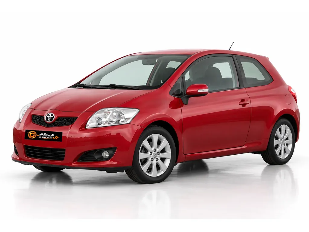 Toyota Auris E15JT/E15UT — Génération 1 · Compacte · 3 portes — vue trois-quarts avant vers la gauche