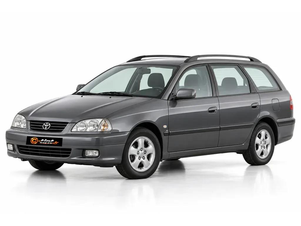Toyota Avensis T22 — Génération 1 — Break · Break · 5 portes — vue trois-quarts avant vers la gauche