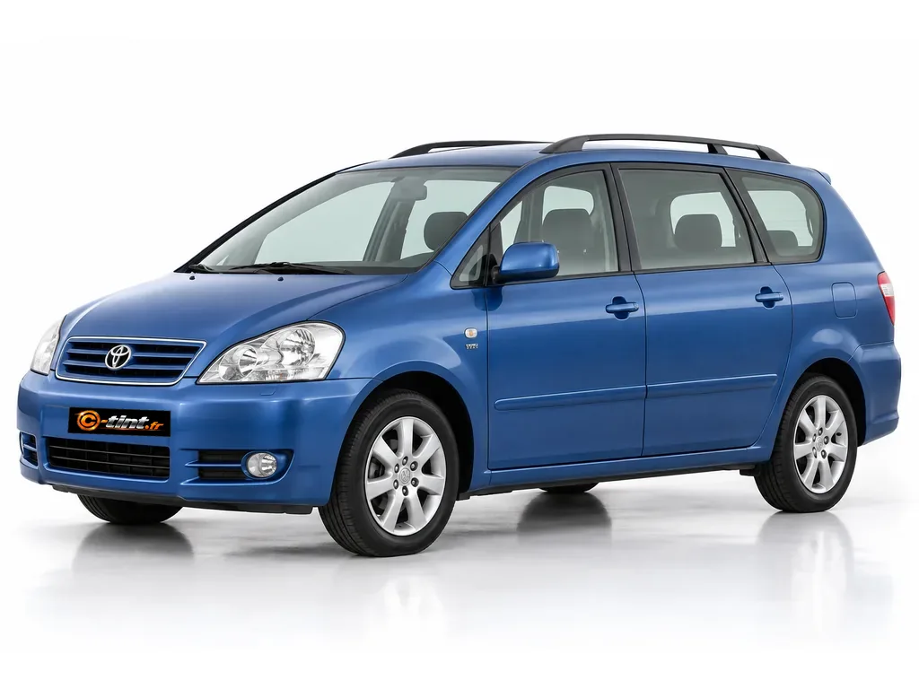Toyota Avensis Verso M2 — Génération 1 — Verso · Monospace · 5 portes — vue trois-quarts avant vers la gauche