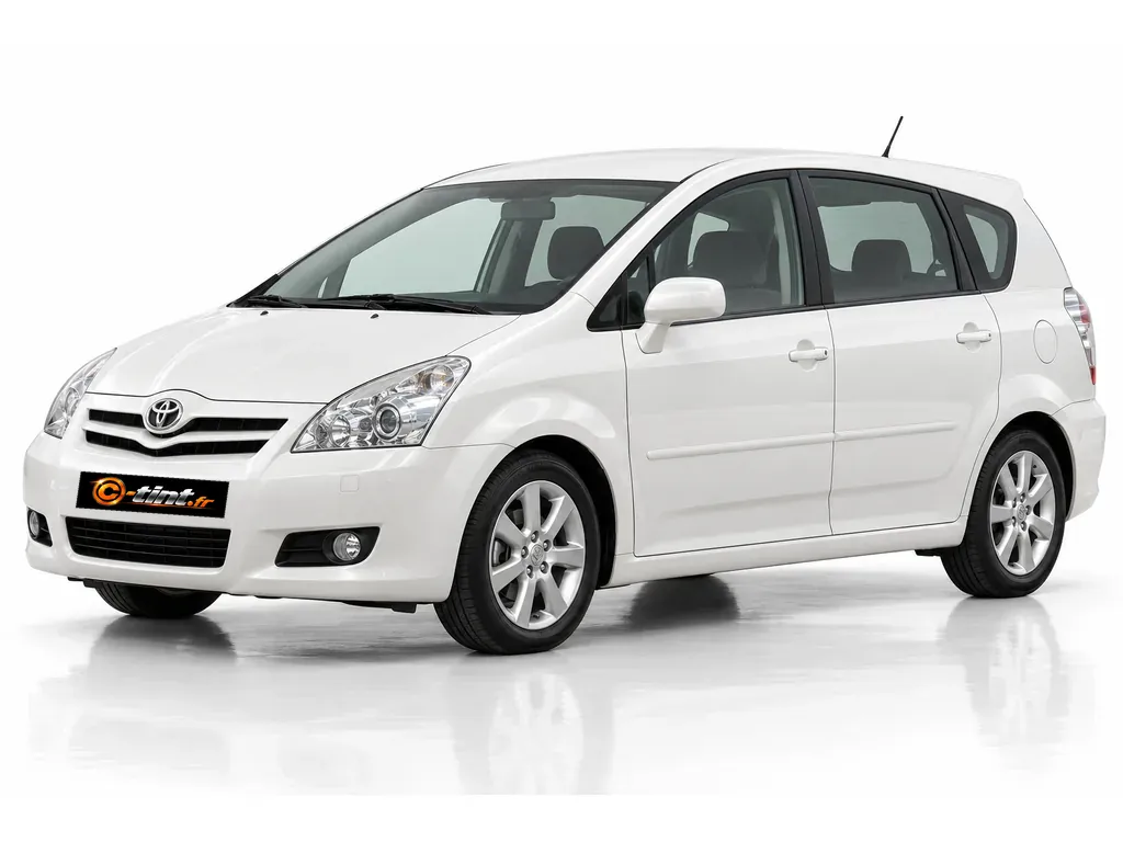 Toyota Corolla Verso Génération 3 — Verso · Monospace · 5 portes — vue trois-quarts avant vers la gauche