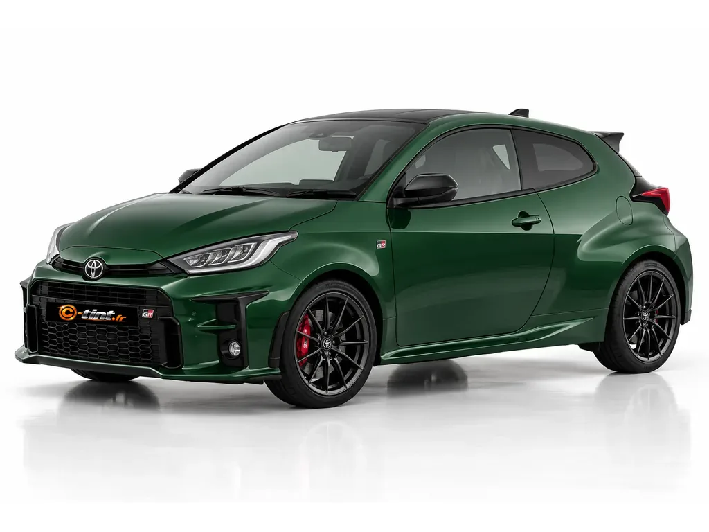 Toyota GR Yaris XP210 — Génération 4 — GR · Compacte · 3 portes — vue trois-quarts avant vers la gauche