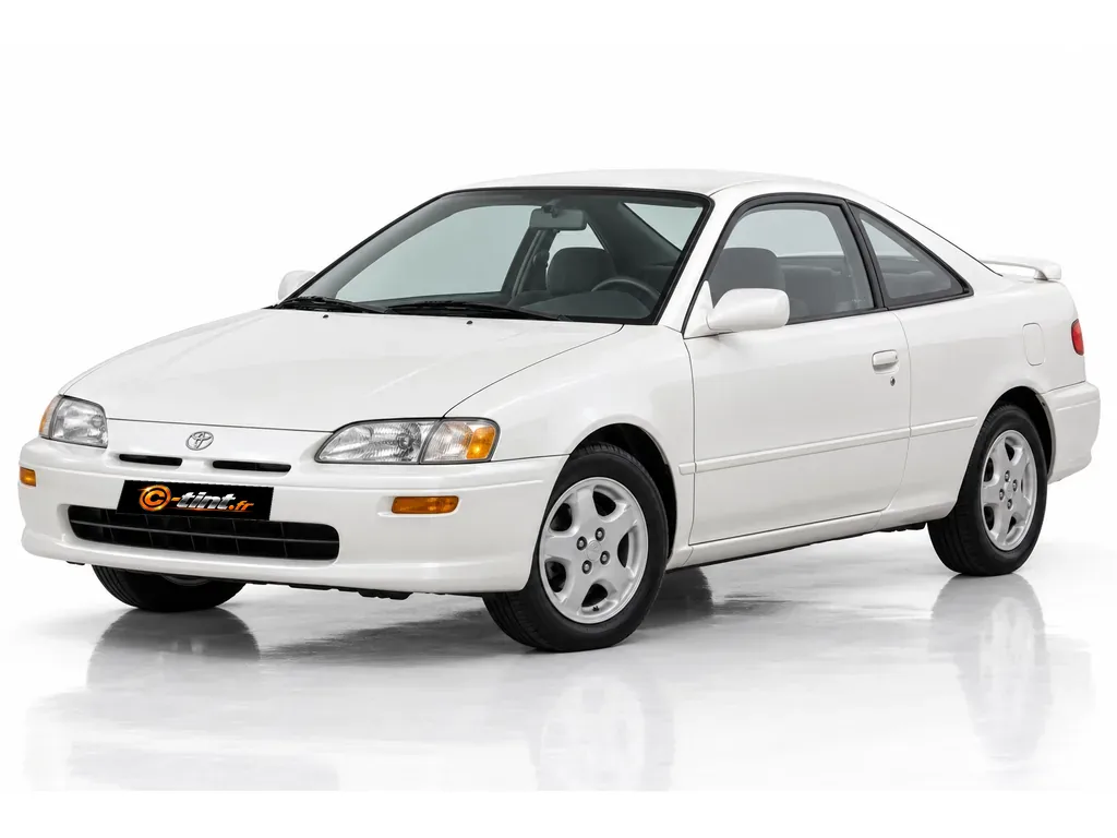 Toyota Paseo Coupe · Coupé · 2 portes — vue trois-quarts avant vers la gauche