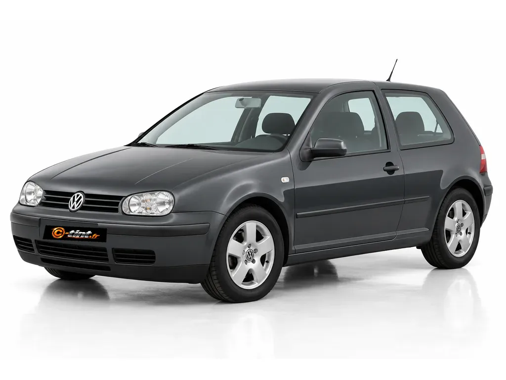 Volkswagen Golf 1J — Golf IV — 3 portes · Compacte · 3 portes — vue trois-quarts avant vers la gauche