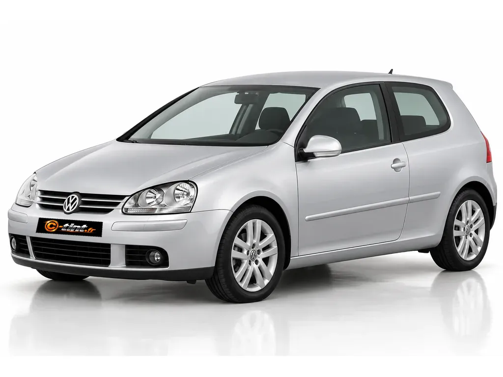 Volkswagen Golf 1K — Génération 5 · Compacte · 3 portes — vue trois-quarts avant vers la gauche
