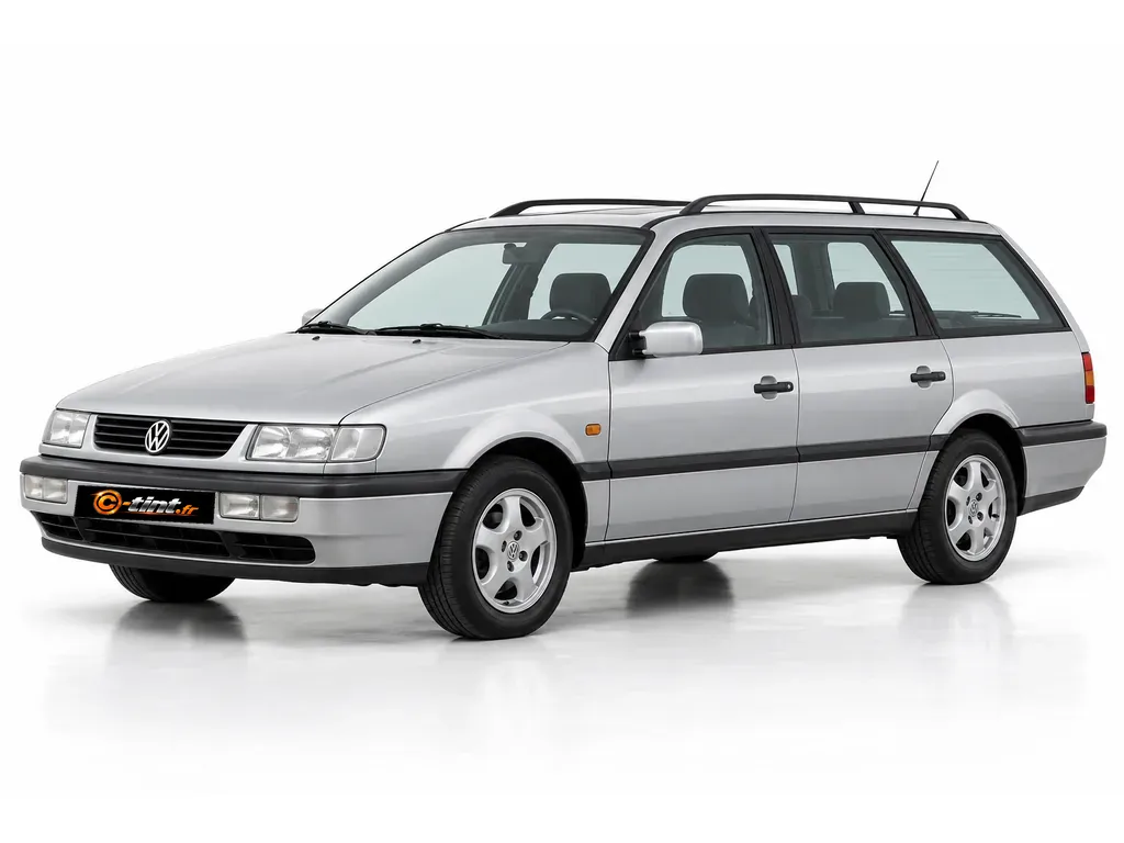 Volkswagen Passat B4 — Break · Break · 5 portes — vue trois-quarts avant vers la gauche