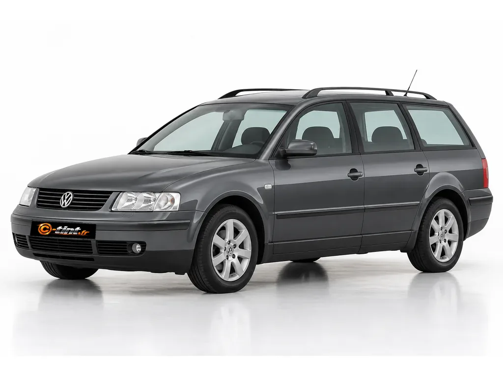 Volkswagen Passat B5 — Phase 1 — Break · Break · 5 portes — vue trois-quarts avant vers la gauche