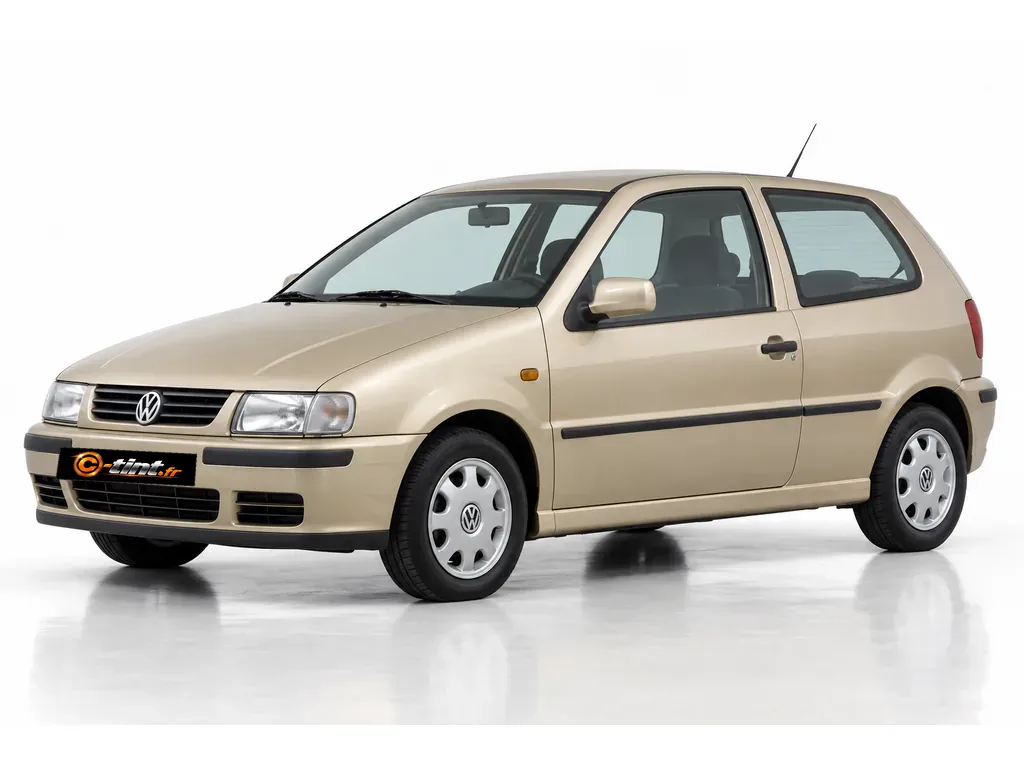 Volkswagen Polo 6N1 — Génération 3 · Compacte · 3 portes — vue trois-quarts avant vers la gauche