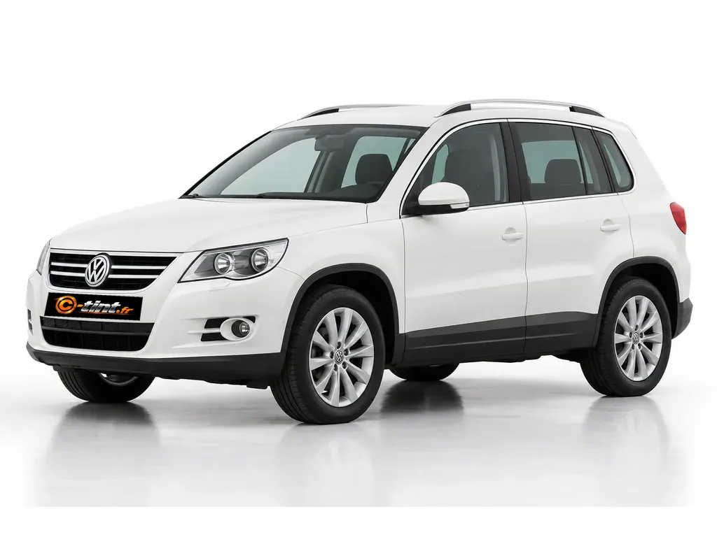 Volkswagen Tiguan 5N — Génération 1 · SUV · 5 portes — vue trois-quarts avant vers la gauche
