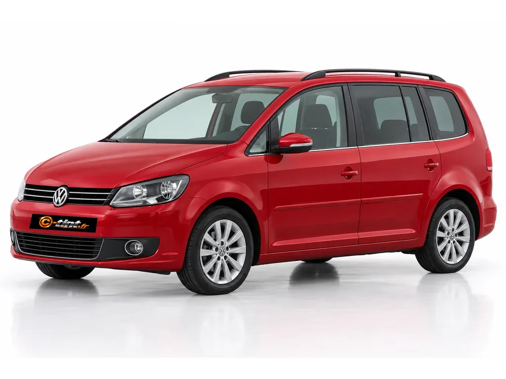 Volkswagen Touran 1T3 — Génération 1 — Phase 3 · Monospace · 5 portes — vue trois-quarts avant vers la gauche