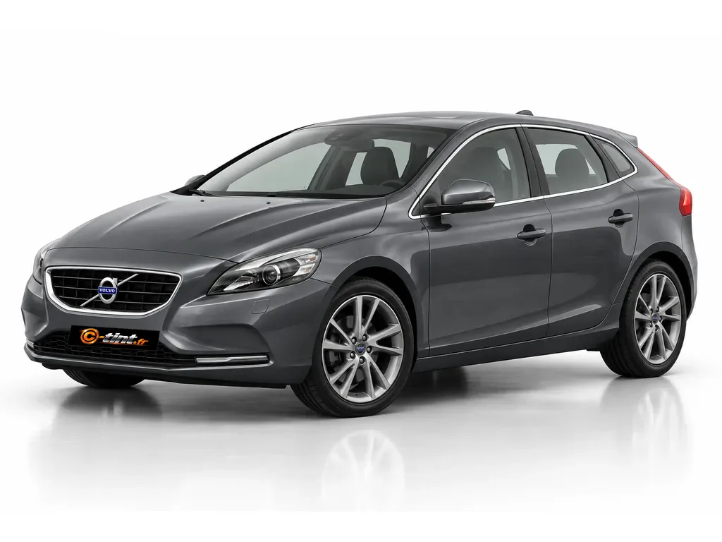 Volvo V40 (2e Generation) · Compacte · 5 portes — vue trois-quarts avant vers la gauche