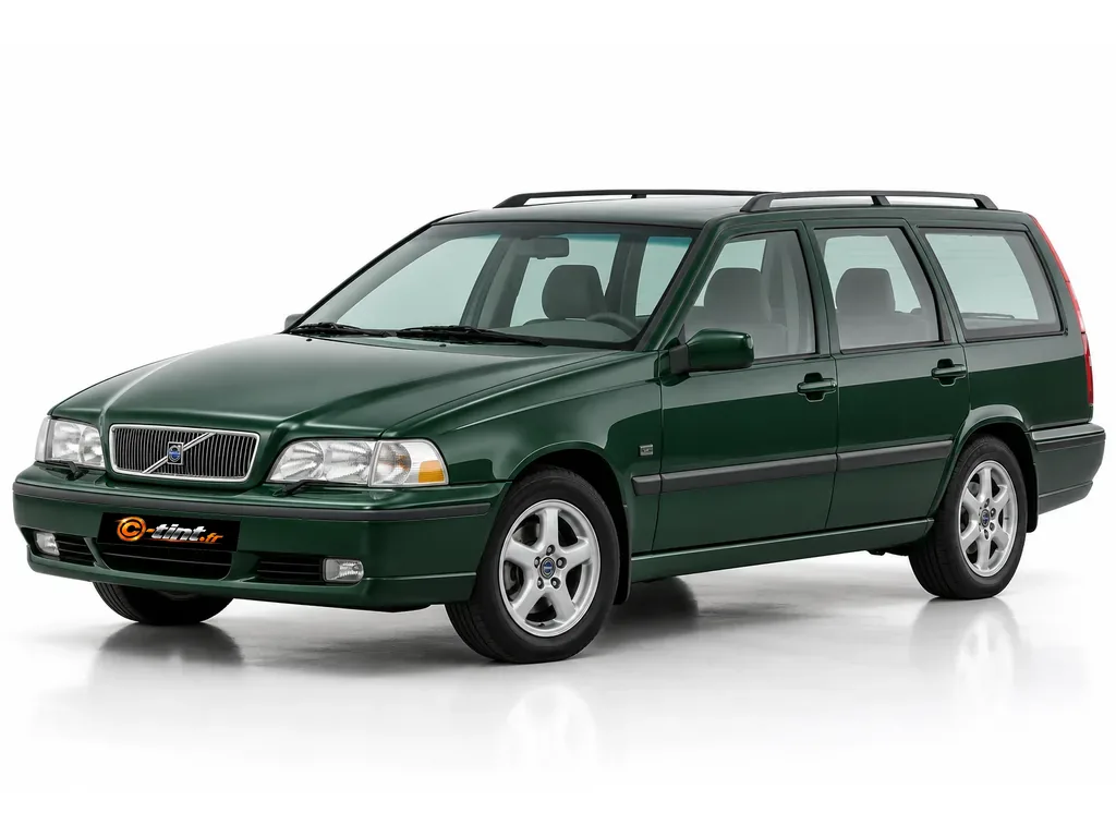Volvo V70 L/G — Génération 1 — Break · Break · 5 portes — vue trois-quarts avant vers la gauche