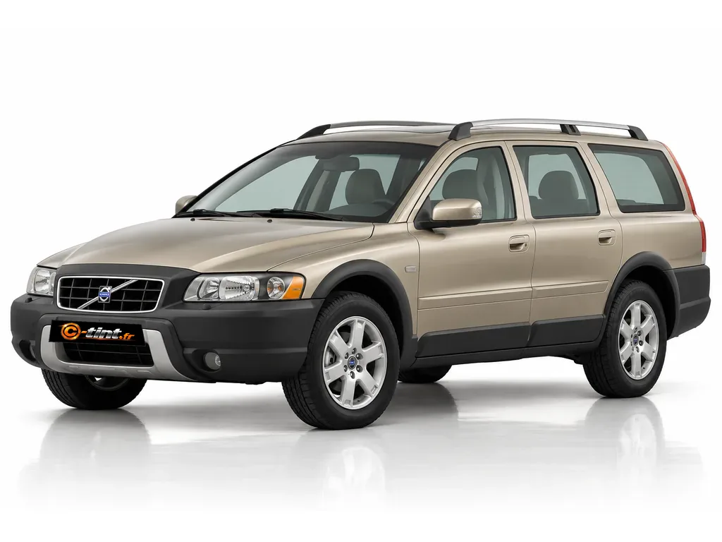Volvo XC70 V70 XC / XC70 — Génération 2 · Break · 5 portes — vue trois-quarts avant vers la gauche